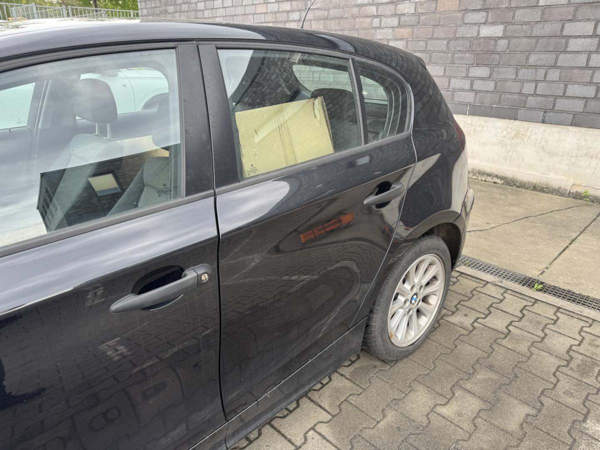 BMW 1er E87 original T&uuml;r hinten links 475 Blacksapphire Rohbau Bj.2005